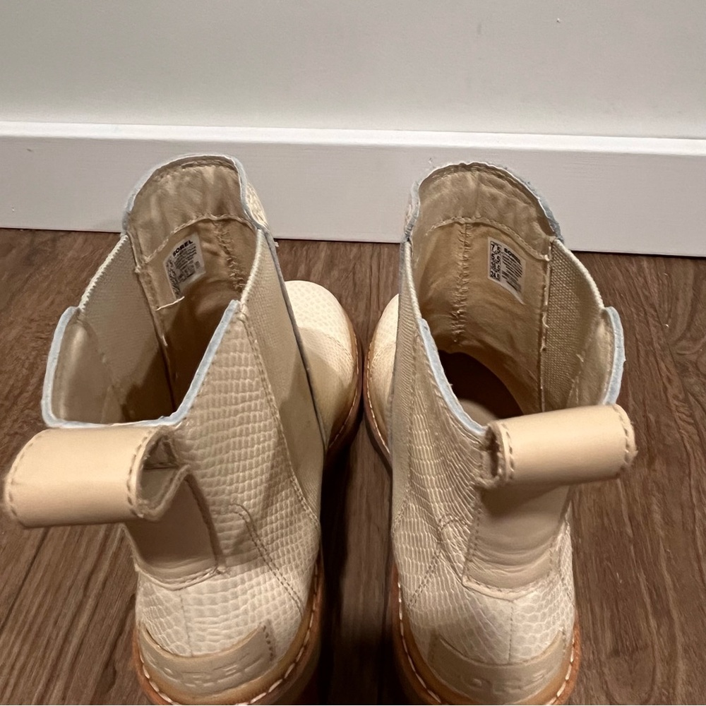 Sorel Joan Now Chelsea Boots - Picture 9 of 16